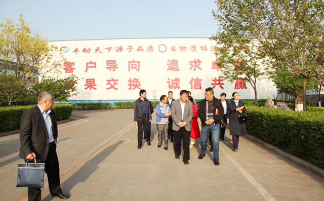 企業家們參觀山東居邦源機械集團