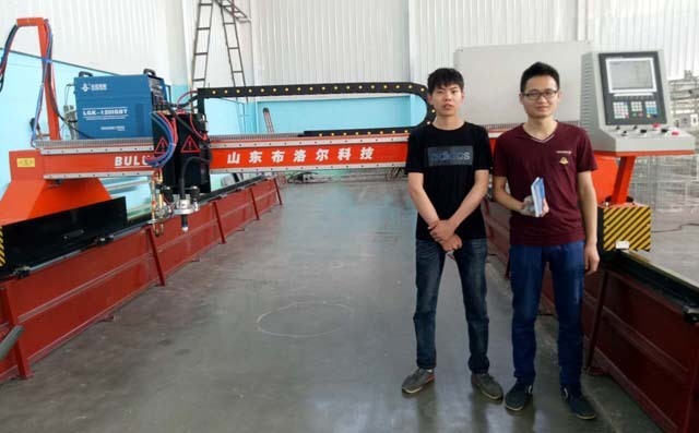 數控火焰切割機安裝完成 數控火焰切割機安裝完成