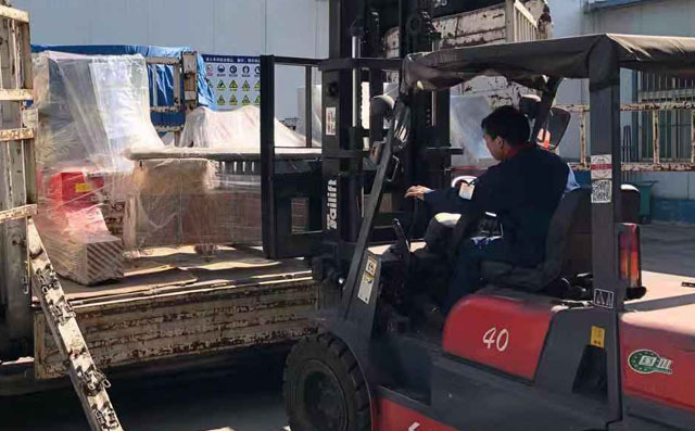 數控金屬切割機發貨 數控金屬切割機發貨