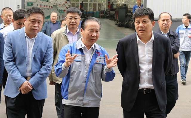 韓偉區長考察布洛爾公司 韓偉區長考察布洛爾公司
