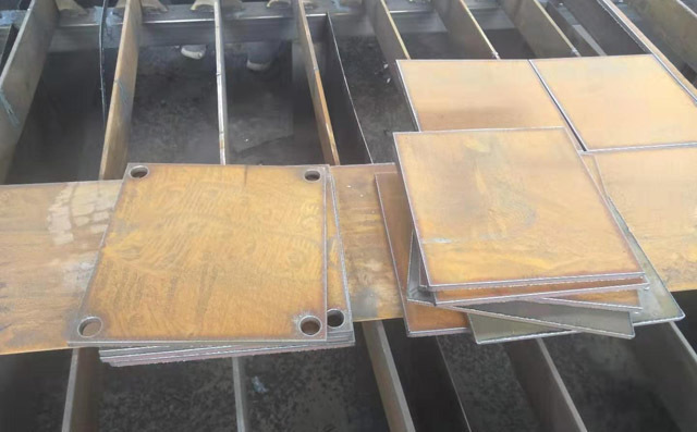 龍門式切割機(jī)切割碳鋼板樣本 龍門式切割機(jī)切割碳鋼板樣本