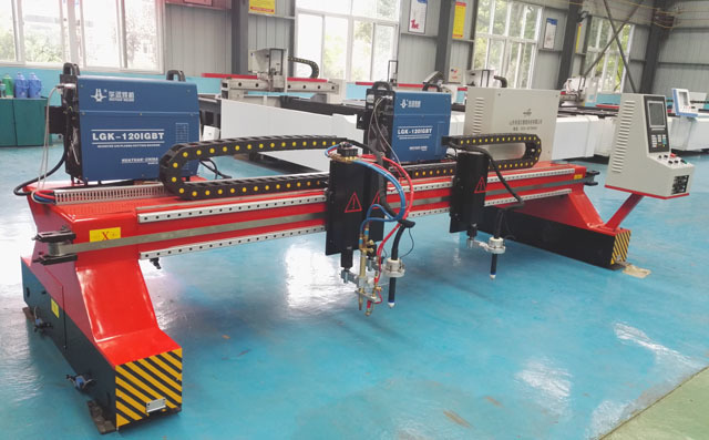 龍門式雙等離子數(shù)控切割機 龍門式雙等離子數(shù)控切割機