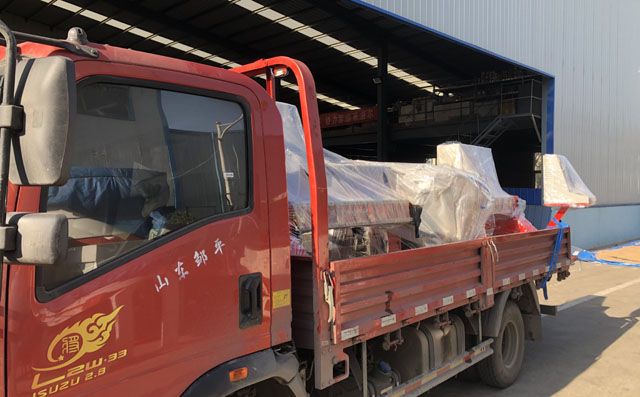 龍門切割機廠家發貨.jpg 龍門切割機廠家發貨