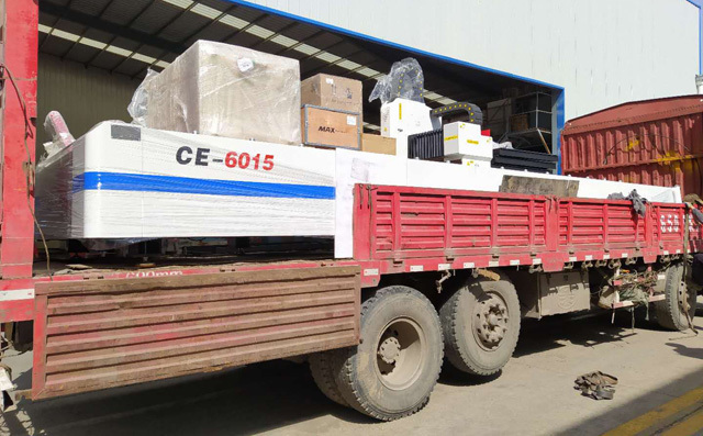 大幅面激光切割機發往河北 大幅面激光切割機發往河北