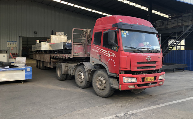 可交換平臺激光切割機發往山東濟南 可交換平臺激光切割機發往山東濟南