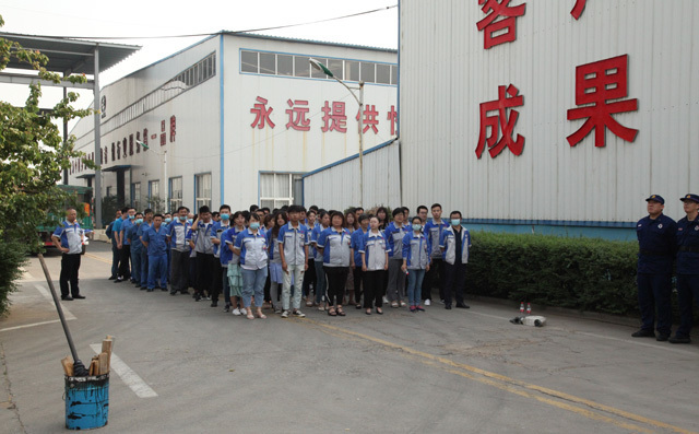 布洛爾數控切割機廠家舉行消防演練 布洛爾數控切割機廠家舉行消防演練