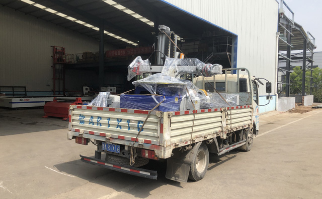 雙工位焊機(jī)發(fā)往河北秦皇島 雙工位焊機(jī)發(fā)往河北秦皇島