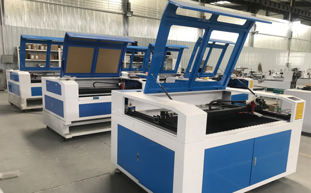 布洛爾激光雕刻機(jī)設(shè)備 布洛爾激光雕刻機(jī)設(shè)備