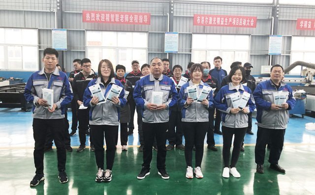 布洛爾公司為員工分發防疫物資 布洛爾公司為員工分發防疫物資