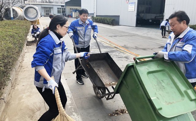 眾人一心,齊力合作 眾人一心,齊力合作