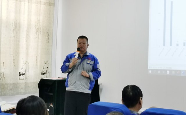 集團總經(jīng)理孫寧波先生發(fā)表講話 集團總經(jīng)理孫寧波先生發(fā)表講話