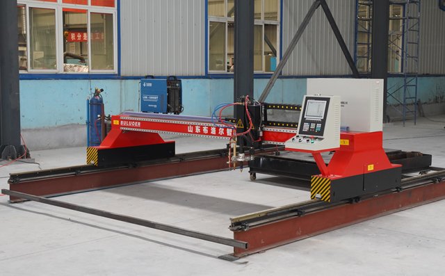 數控切割機設備目前在電子設備、包裝機械、化工機械、食品機械、紡織機械、醫療設備、汽車工業等行業得到了廣泛的應用。 數控切割機設備目前在電子設備、包裝機械、化工機械、食品機械、紡織機械、醫療設備、汽車工業等行業得到了廣泛的應用。