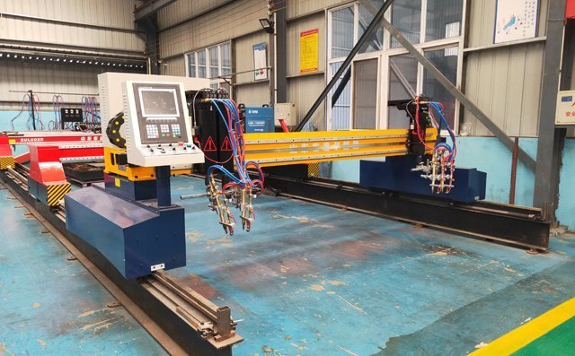 火焰切割機可切割高厚度碳鋼板 火焰切割機可切割高厚度碳鋼板