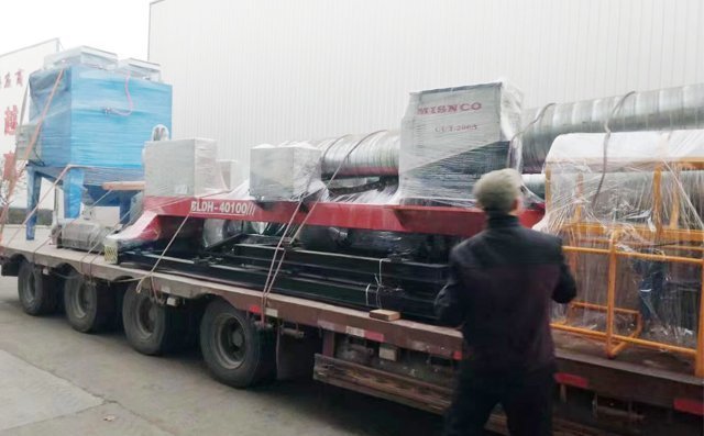 龍門式板管一體切割機(jī)發(fā)貨 龍門式板管一體切割機(jī)發(fā)貨