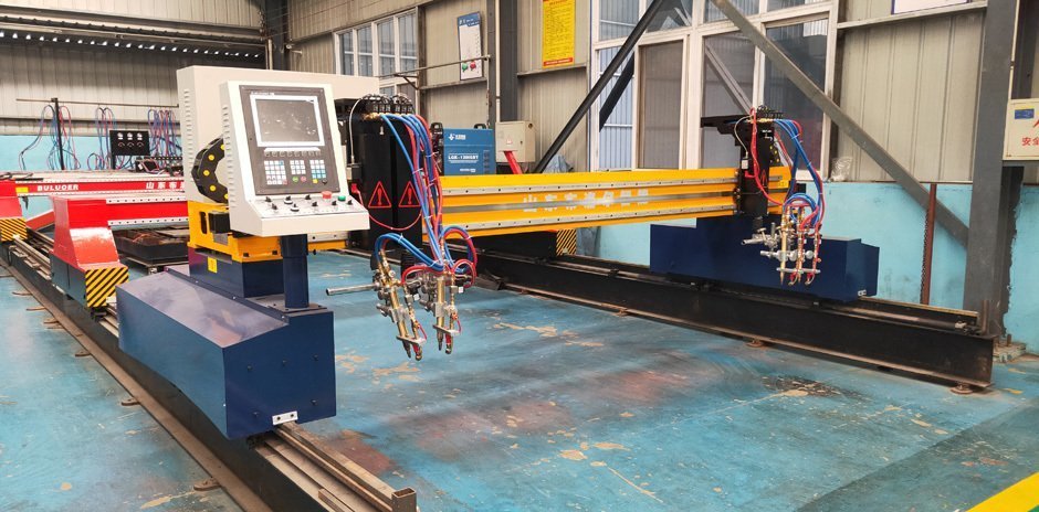 龍門式多火焰割炬切割機 龍門式多火焰割炬切割機